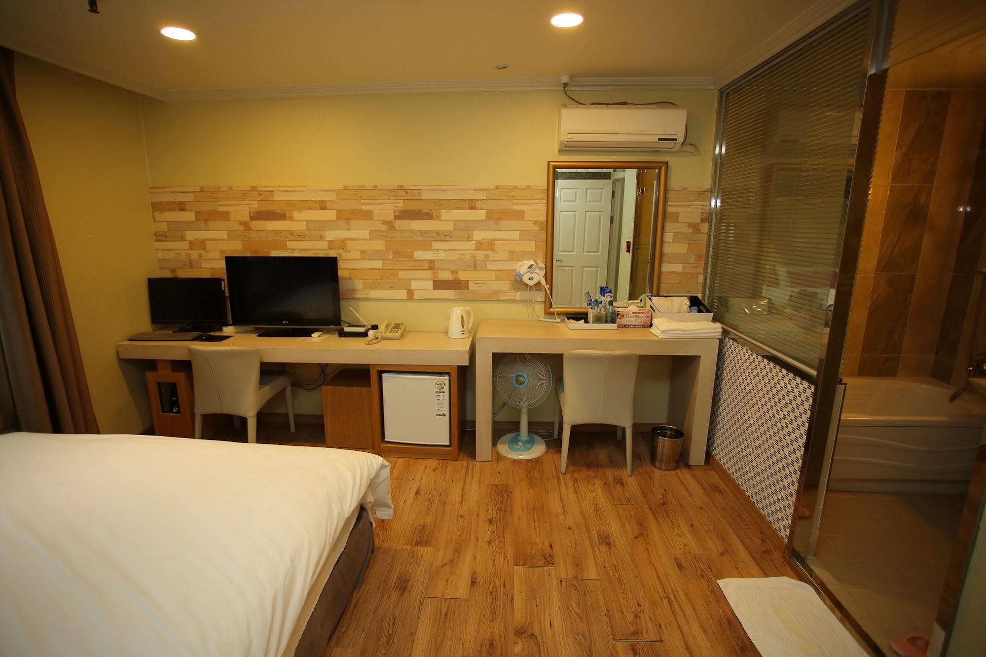 Central Hotel Changwon Luaran gambar